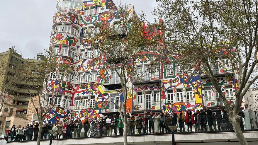 Más de un centenar de artistas apoya el mural del Artmadams de Palma