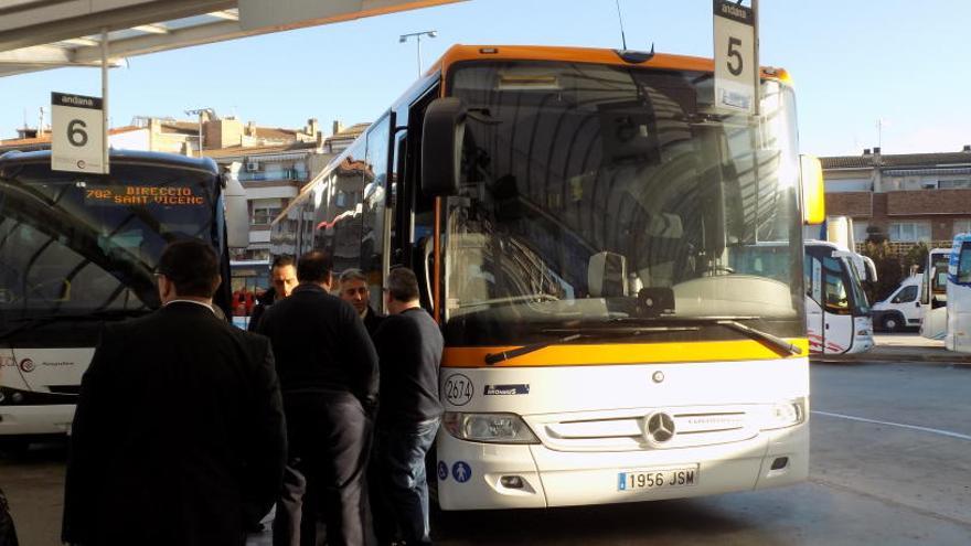 Imatge d&#039;un dels vehicles de Monbus a l&#039;estació d&#039;autobusos de Manresa