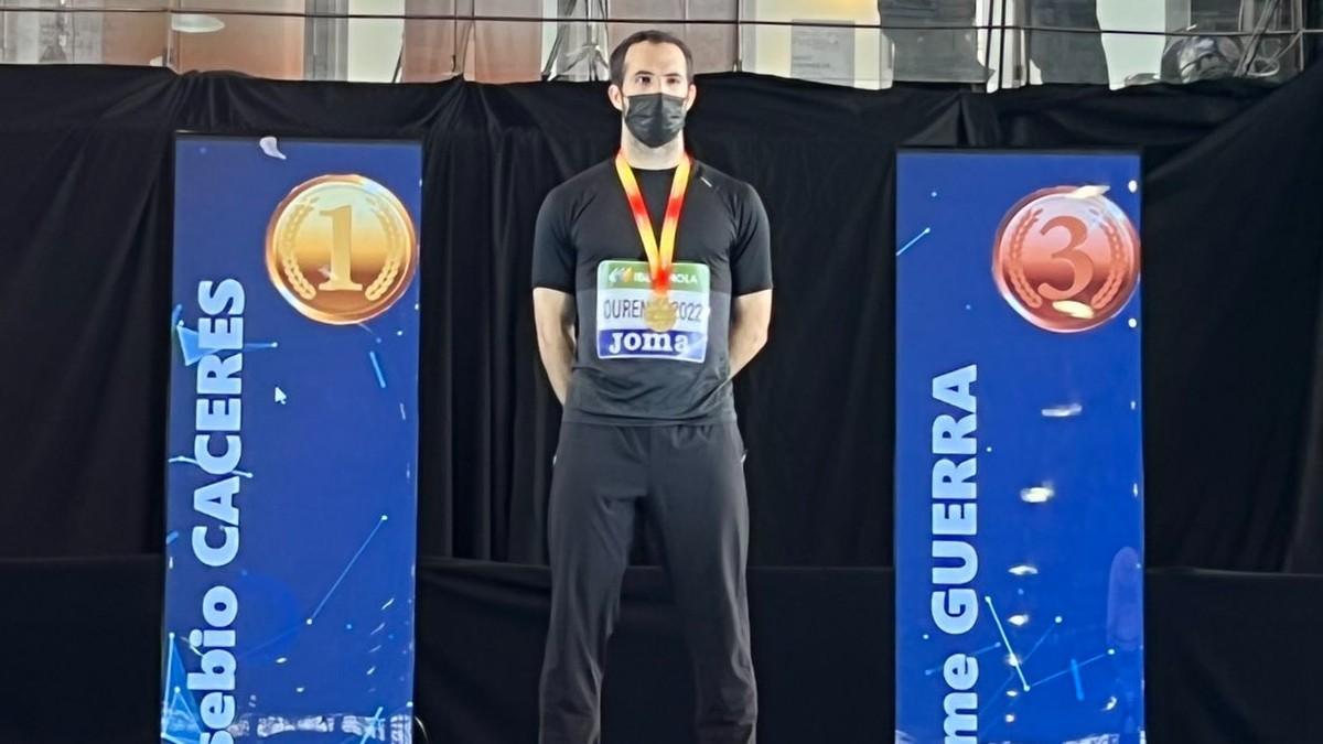 Eusebio Cáceres roza los ocho metros en su séptimo título de longitud