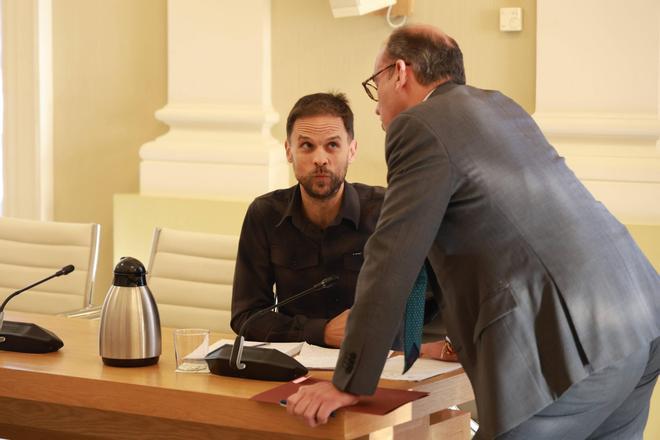 Pleno en el Ayuntamiento de Cáceres