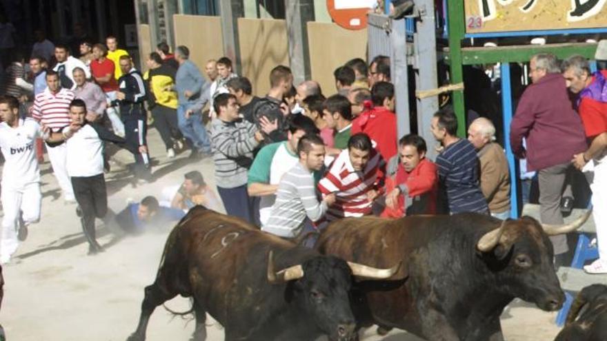 El encierro reúne a 7.000 personas