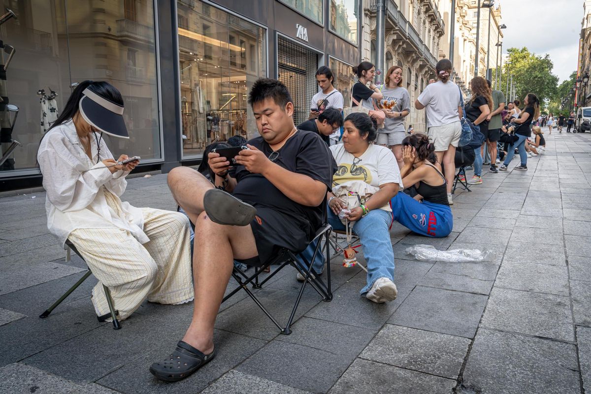 Colas masivas en Pop Mart por la llegada de Labubus a Barcelona