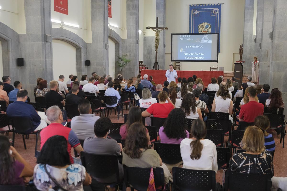 Pedro Ramos, coordinador general de los voluntarios, durante la presentación.