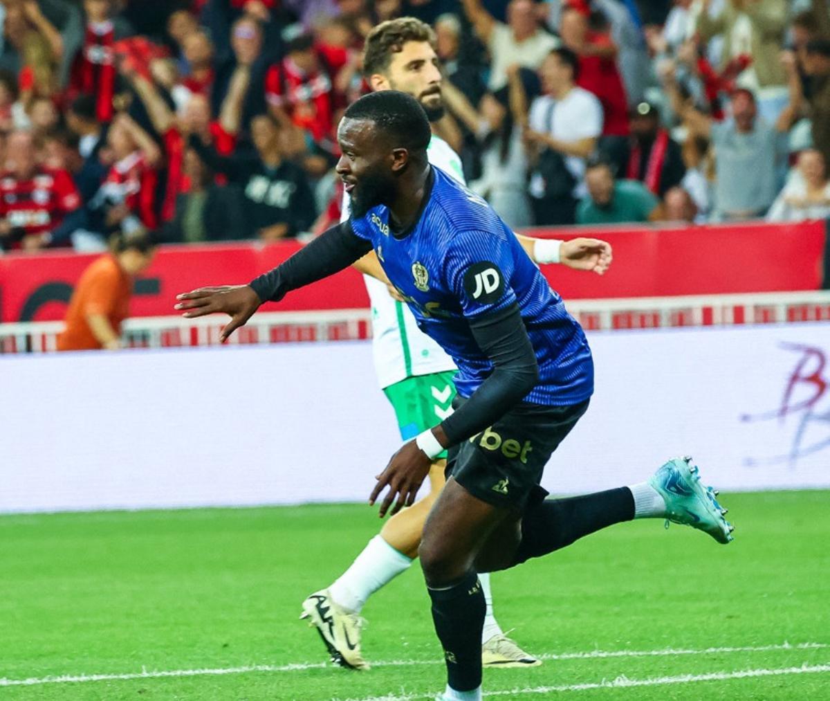 El Niza trituró al Saint-Etienne