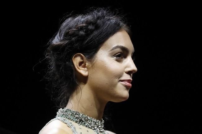 Georgina Rodríguez con corona de trenzas
