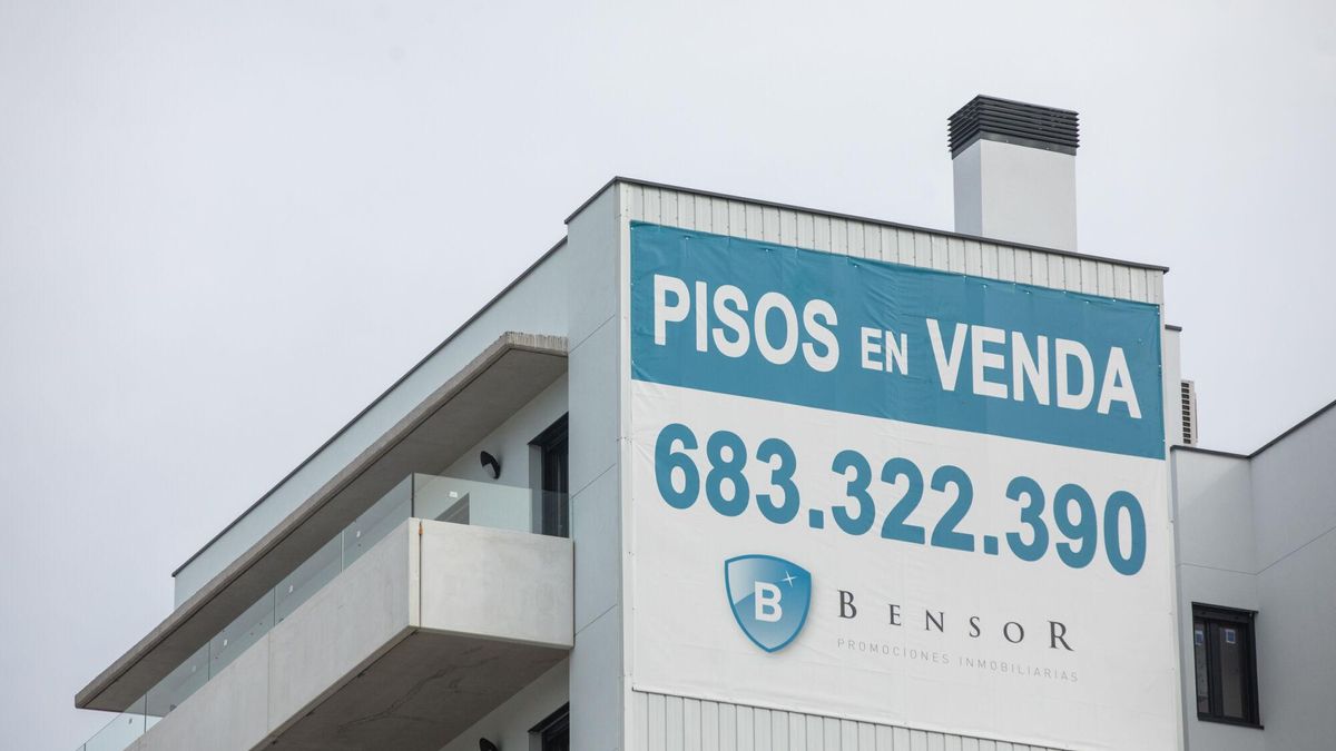 SANT ADRIA DE BESOS 09/11/2022 Barcelona. Carteles de Se Vende o se Alquila para un reportaje sobre el encarecimiento del alquiler en el Area Metropolitana de Barcelona. FOTO de ZOWY VOETEN
