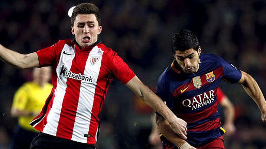 Laporte y Suárez, en una acción del partido.