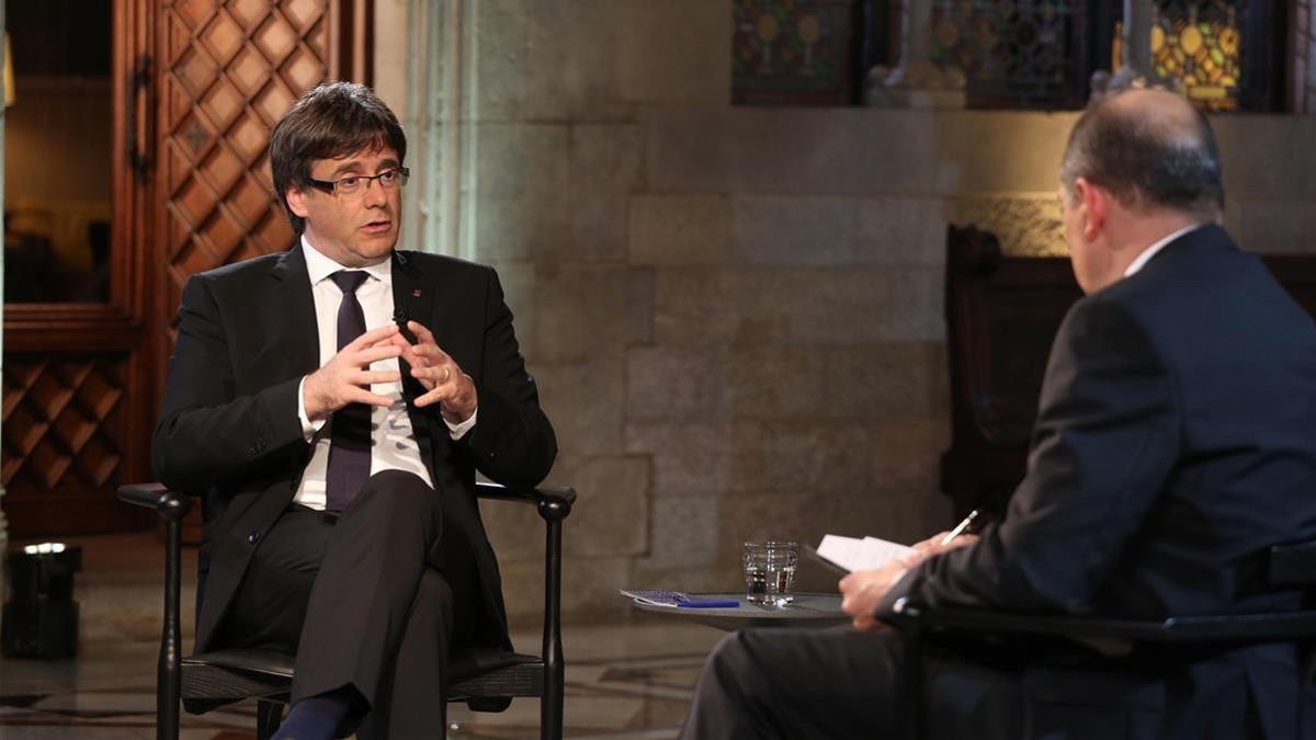 Carles Puigdemont, en la entrevista con Vicent Sanchis en TV-3