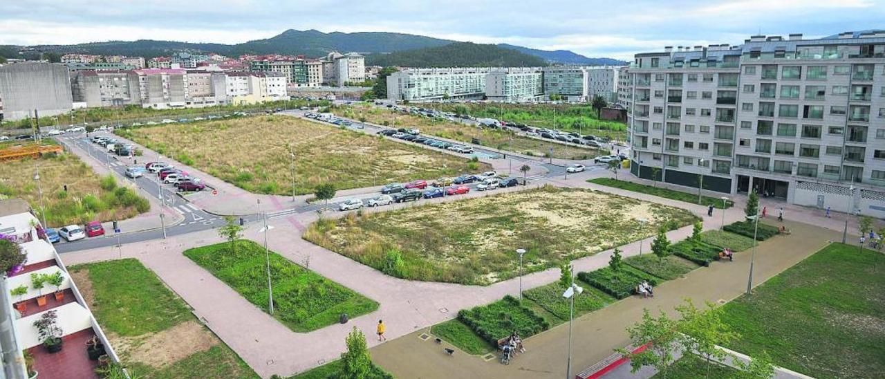 Parcelas de suelo urbanizable entre las calles Eduardo Pondal y Joaquín Costa.  // Gustavo Santos