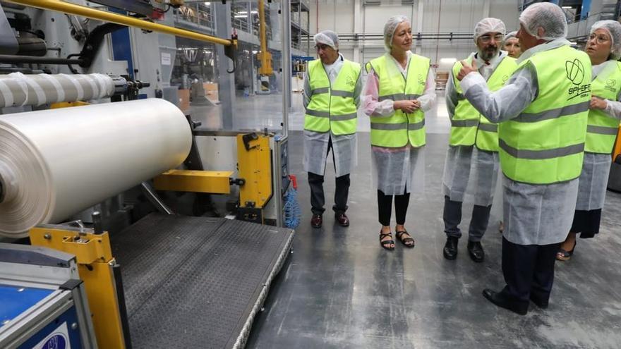 El grupo francés Sphere pone en marcha en Zaragoza la mayor fábrica de bolsas de Europa