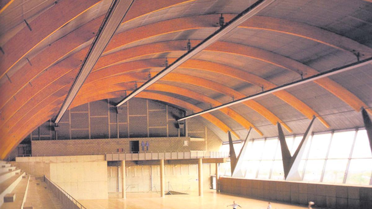 Grandes vanos, en el pabellón de gimnasia rítmica Ana Bautista de Santa Cruz de Tenerife.
