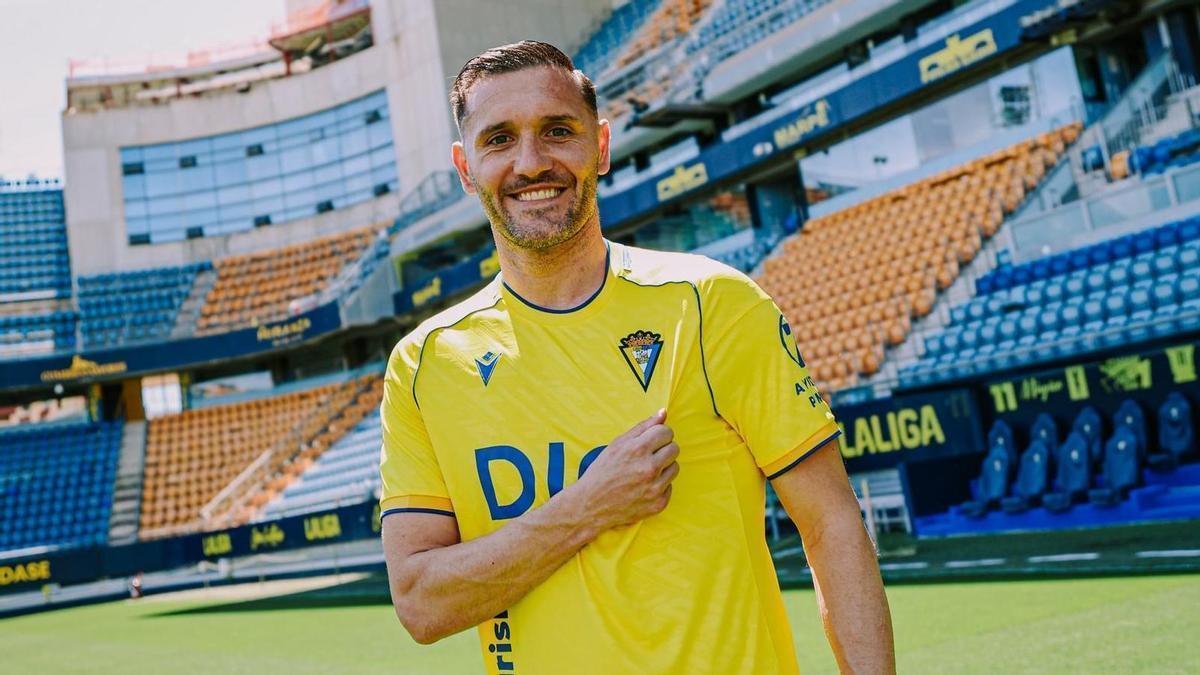 Lucas Pérez entrará en la lista del Cádiz ante el Andorra de este fin de semana tras ser inscrito en LaLiga