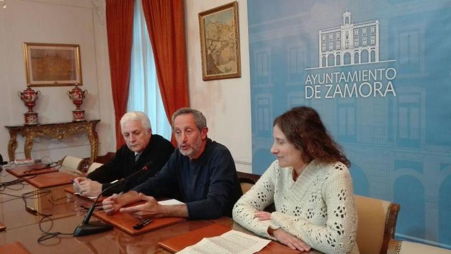 Desde la izquierda: José Carlos Calzada, Romualdo Fernández y Miriam García