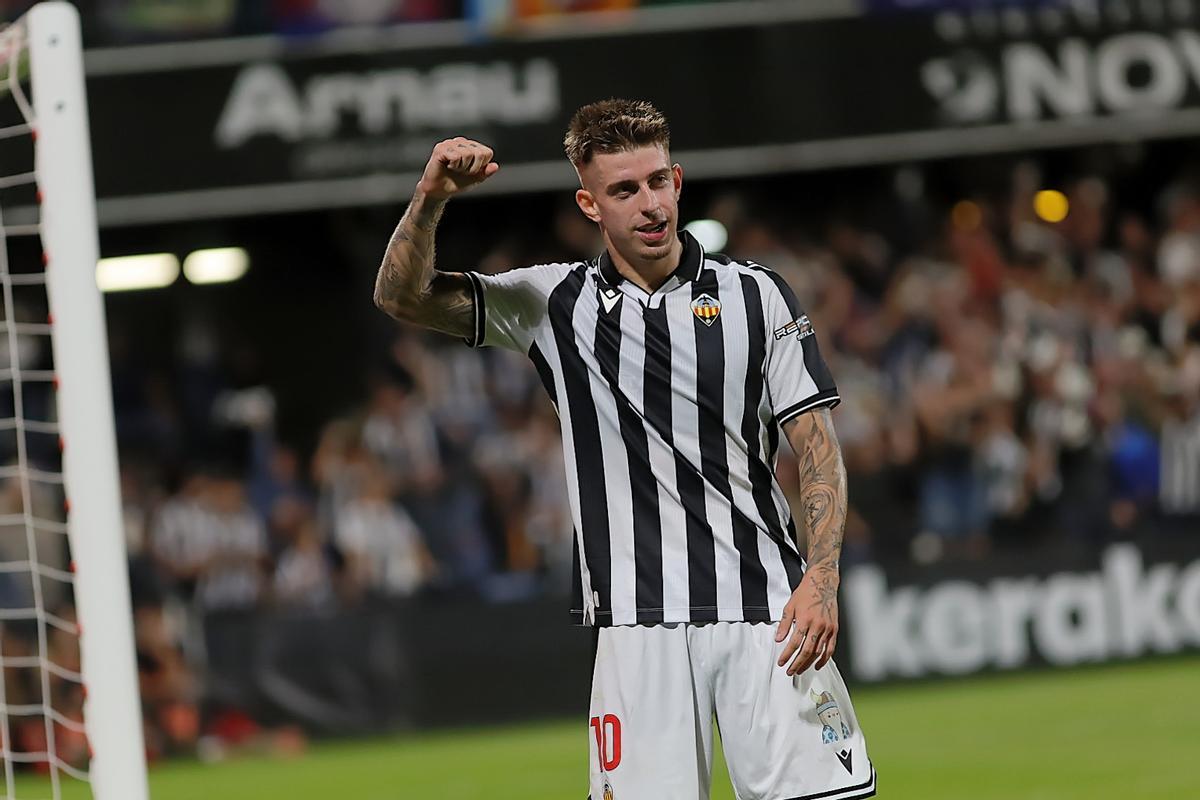 Raúl Sánchez volverá a vestir la camiseta del CD Castellón en el SkyFi Castalia.