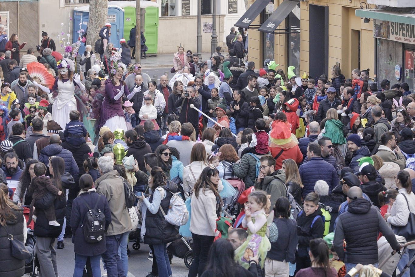 Karneval im Sonnenschein: So war der Kinderumzug Sa Rueta in Palma de Mallorca