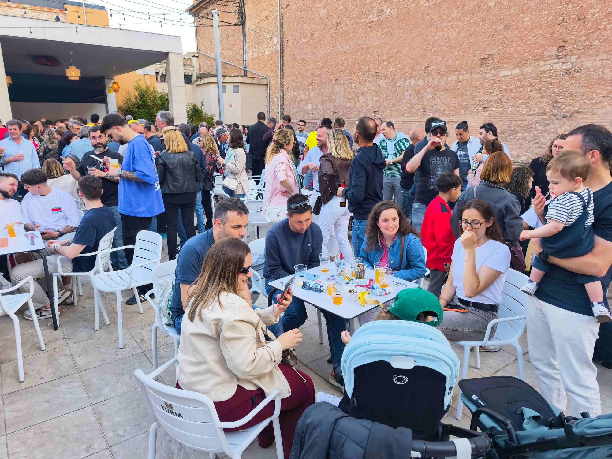 Música y tardeo para luchar contra el cáncer en Vila-real