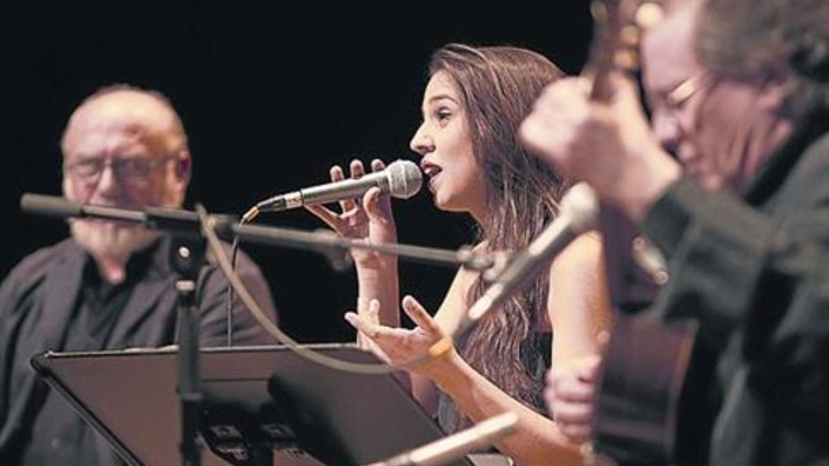 Desde la izquierda, Joan Massotkleiner, Gemma Humet y Toti Soler.