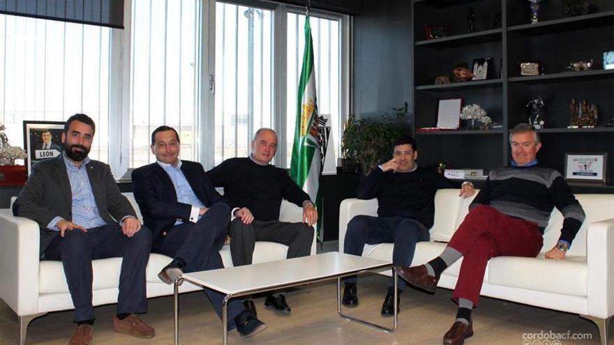 El Córdoba mantiene un encuentro con la Asociación de Veteranos