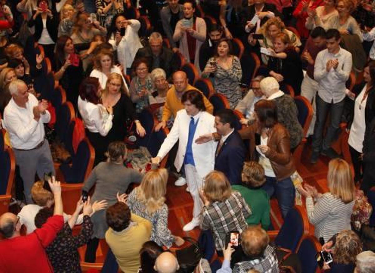 Camilo Sesto se va reconciliado con Alcoy