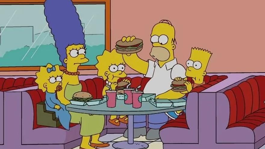 Día Mundial de los Simpsons | Date un capricho con la hamburguesa &#039;tapa arterias&#039; de Krusty el payaso