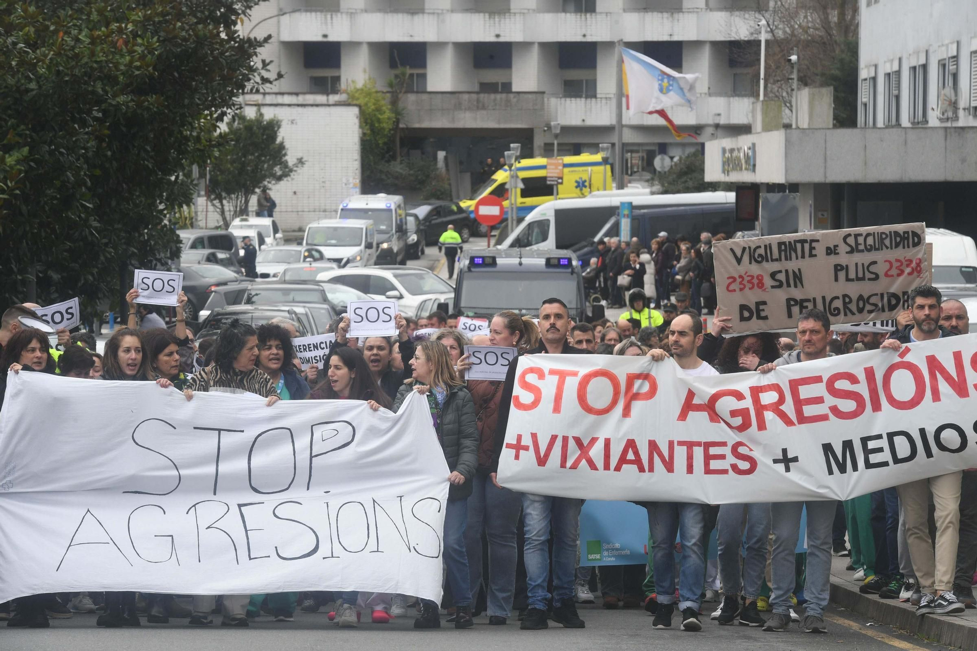 Protesta en el Chuac por agresiones a personal sanitario