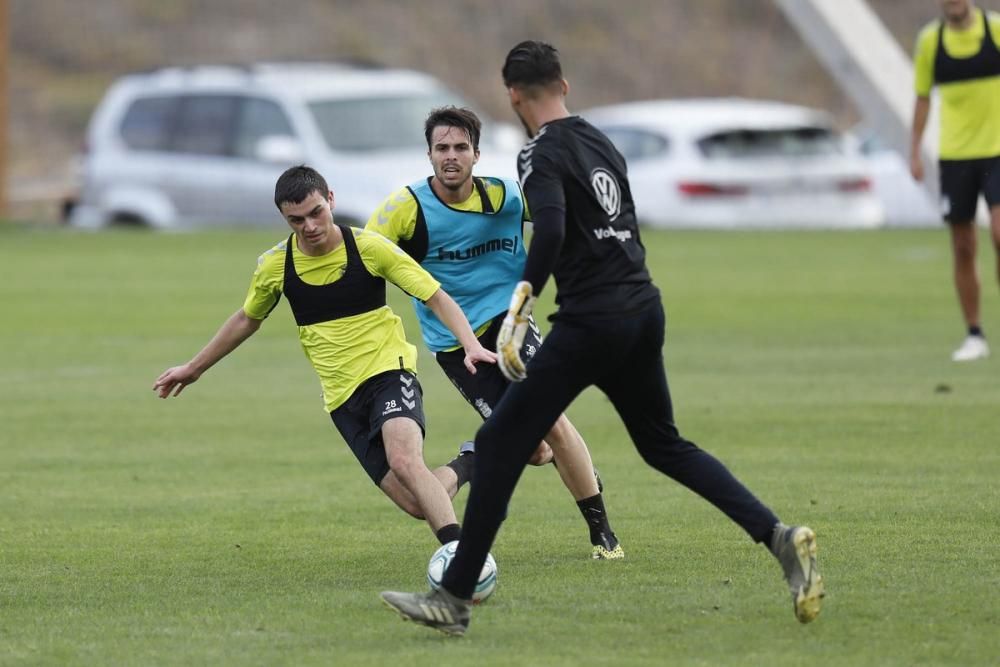 Primer entrenamiento de la UD Las Palmas en su fas