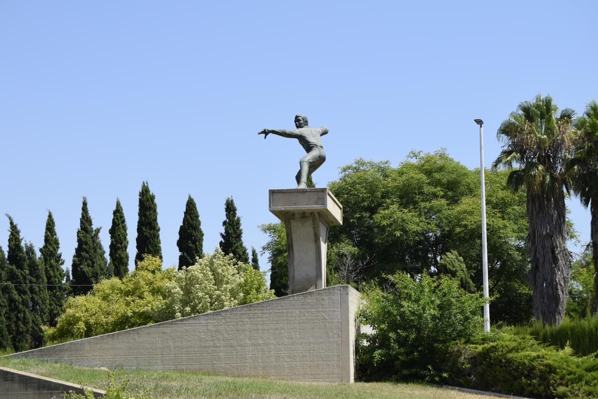 Estatua del Genovés en el Genovés