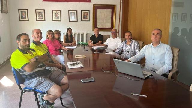 Firma del acuerdo para las mejoras de los trabajadores.