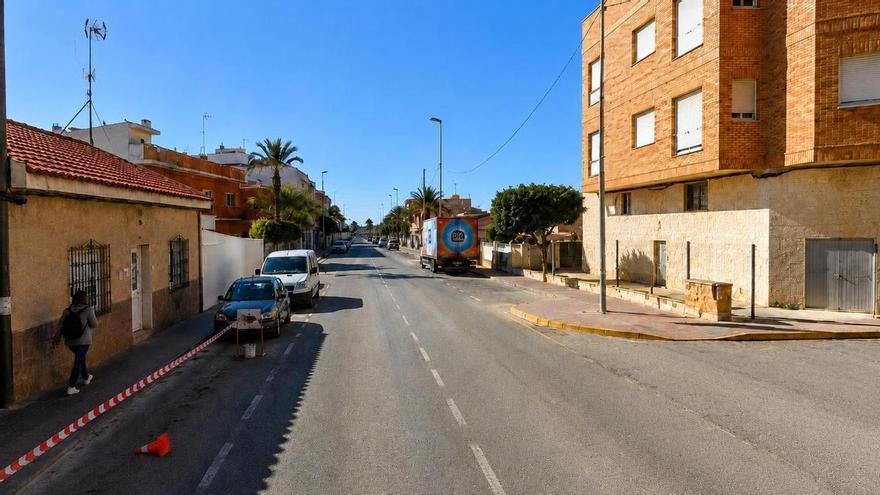 El Ayuntamiento de Los Montesinos instalará cámaras para multar los saltos de semáforo en rojo en la avenida del Mar