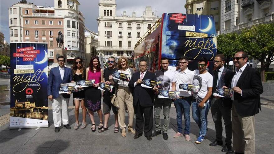 La &#039;Shopping Night&#039; incide en su vertiente turística y gastronómica