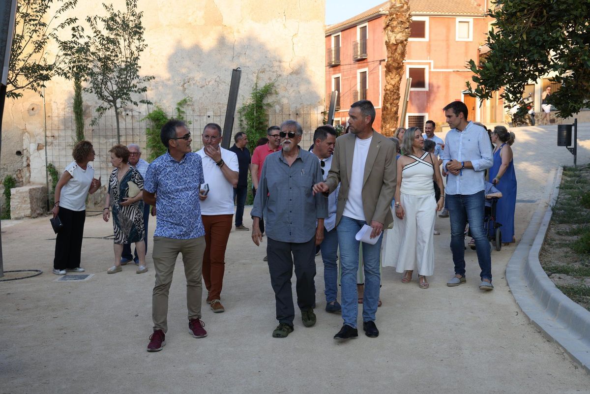 El alcalde de Caravaca, José Francisco García, con los arquitectos del proyecto