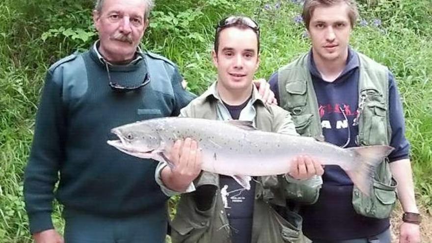 Diecinueve salmones en otra buena jornada