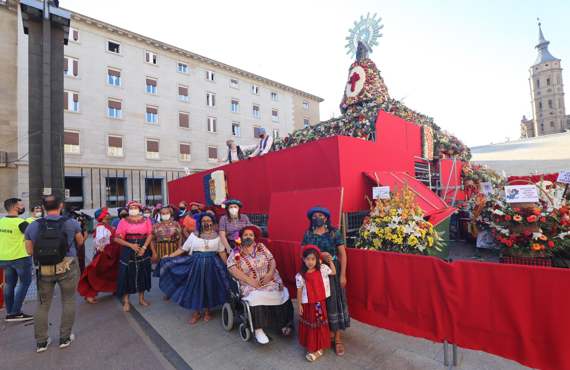 FOTOGALERÍA | La Ofrenda de Flores de estas Fiestas del Pilar 2021 III