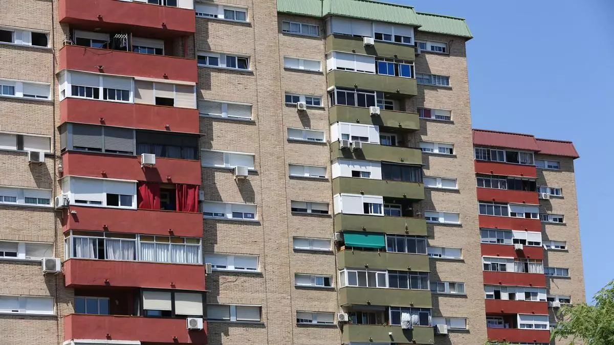 Uno de cada dos anuncios de alquiler en Barcelona es de temporada, según el OMH
