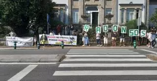 El IEs Escolas Proval de Nigrán protesta de nuevo por el gas radón