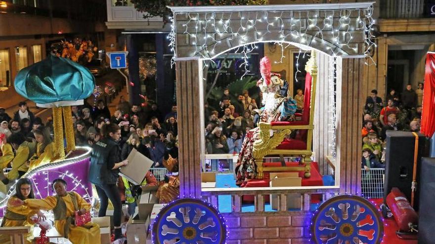 Un momento durante la Cabalgata de Reyes de Vigo de año pasado. // Marta G. Brea