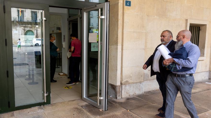 El impago de su deuda con el colegio aboca a juicio al expresidente de los Graduados