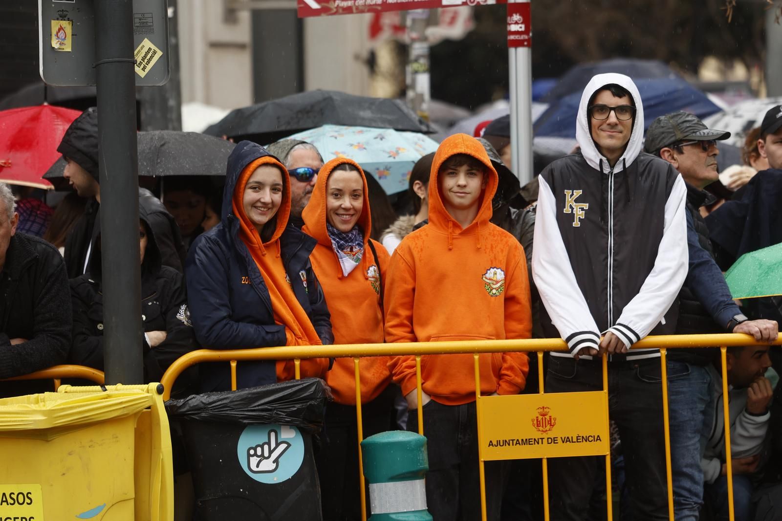 Búscate en la mascletà del jueves 13 de marzo