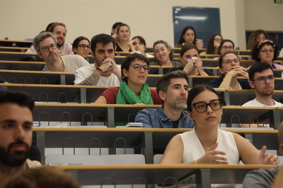 Más de 2.400 aspirantes a maestro se examinan en Córdoba