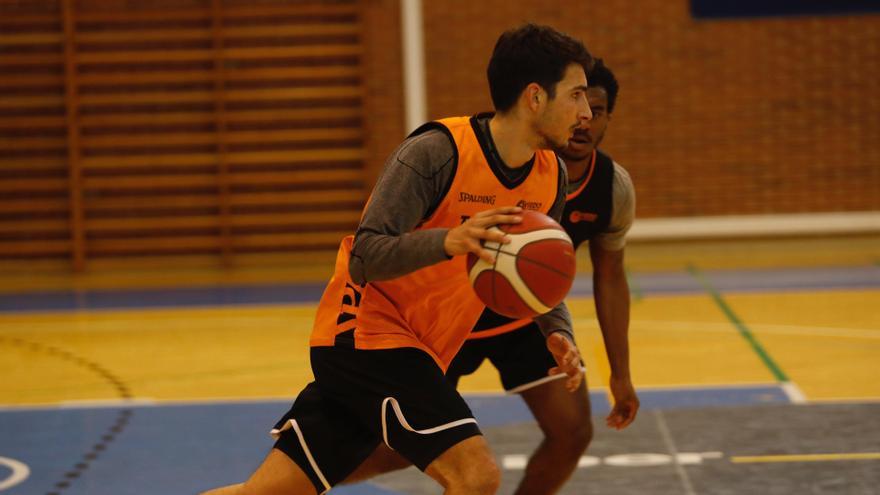 Alonso Meana lleva al Liberbank Oviedo Baloncesto a la victoria en Almansa