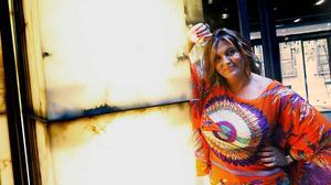 Ana Pastor conversa amb Beatriz Carrillo.