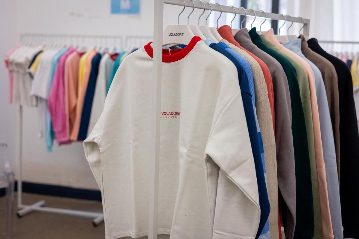 Voladora, la marca de ropa que arrasa en sus Pop-Up de Zaragoza: "Teníamos que reponer todos los días"