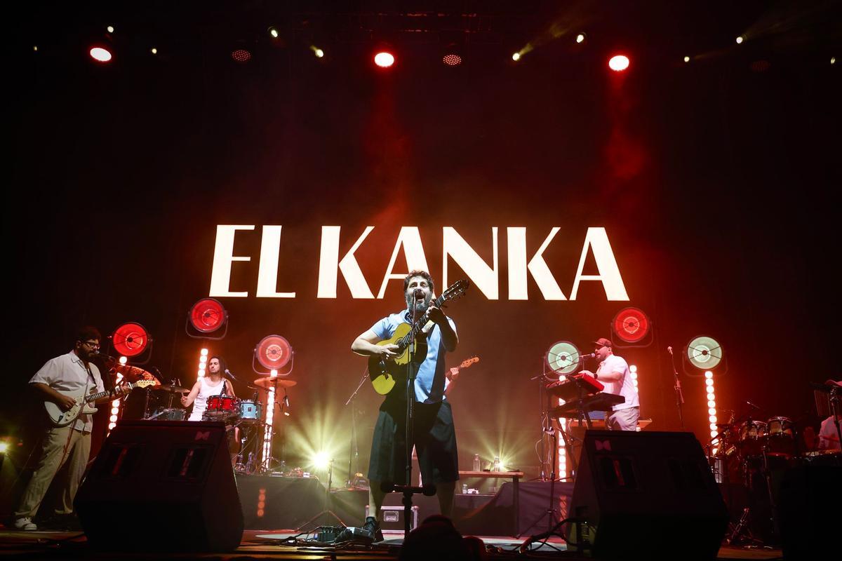 El Kanka y su banda, en el Califas Fest de Córdoba.