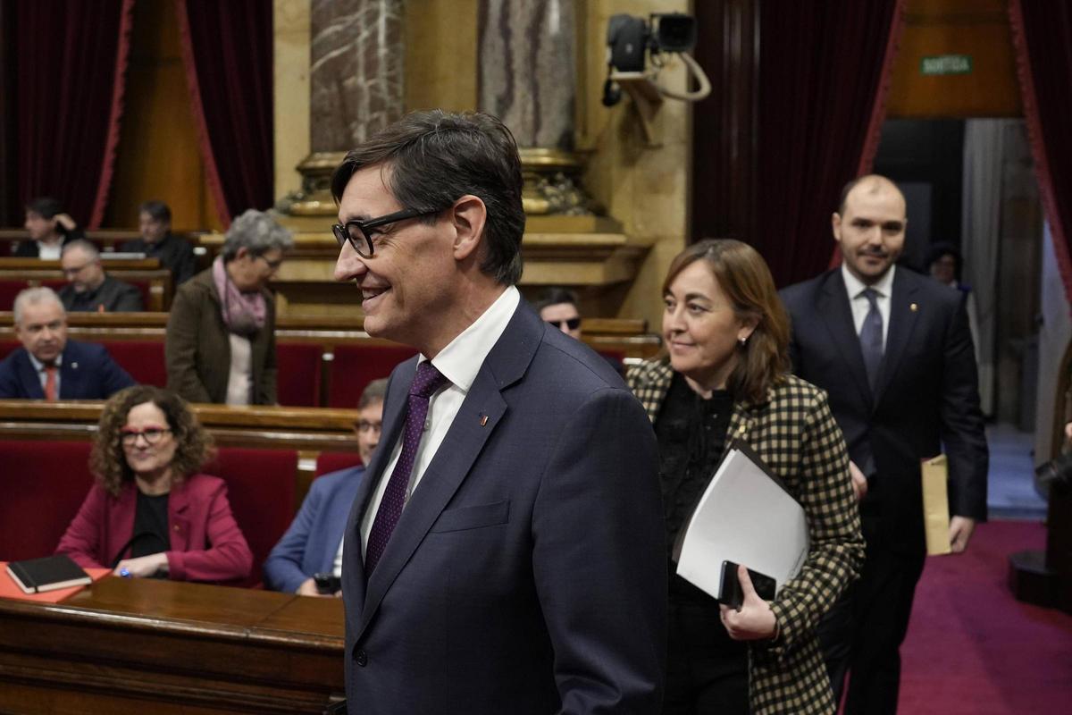 El president de la Generalitat, Salvador Illa, en el Parlament. El president de la Generalitat, Salvador Illa, en el Parlament.