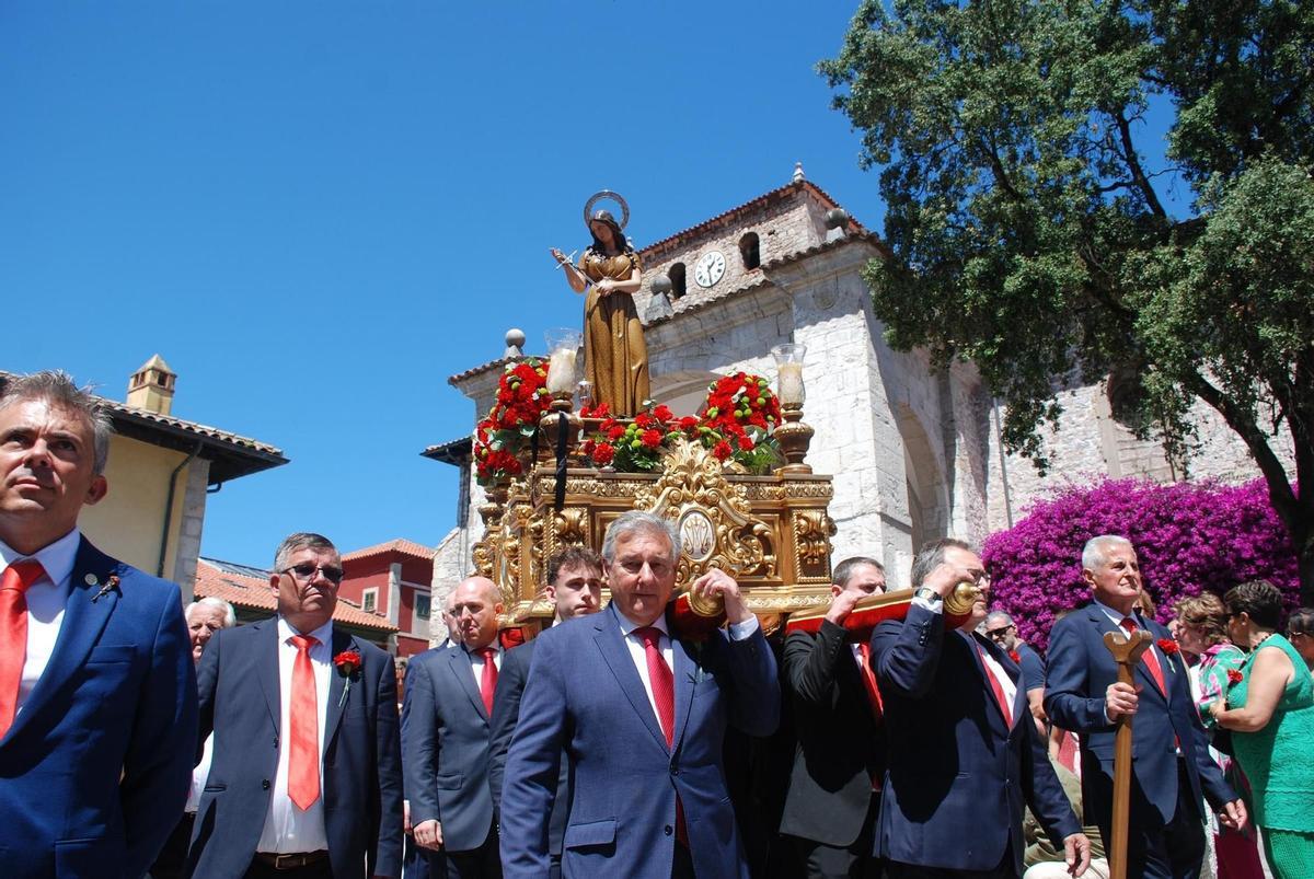La imagen de Santa María Magdalena, durante la procesión del día grande.