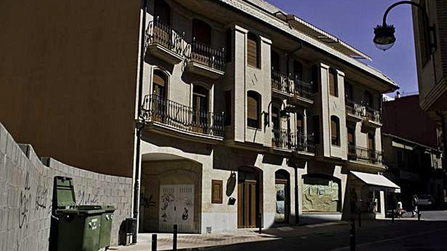 El edificio Villalar fotografiado desde la calle del mismo nombre.