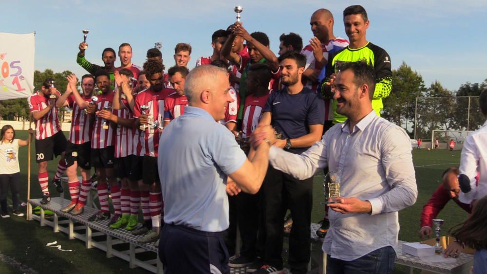 El Montesinos celebra el ascenso por todo lo alto