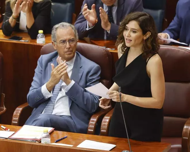 Ayuso recuerda que Zapatero ya prometió la supresión del impuesto de patrimonio