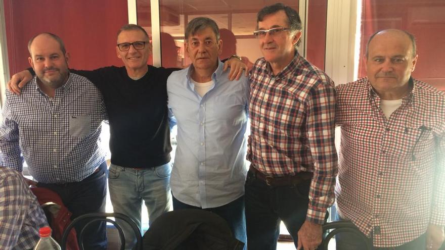 Quique Tébar, presidente de la Asociación Herculanos, junto a Parra, Giuliano y Carcelén.