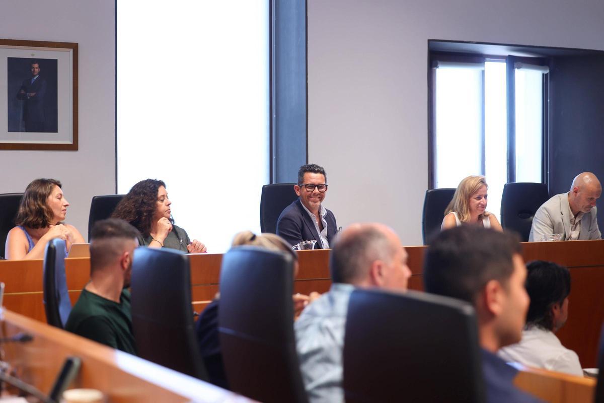 Galería: las imágenes del pleno del Ayuntamiento de Ibiza